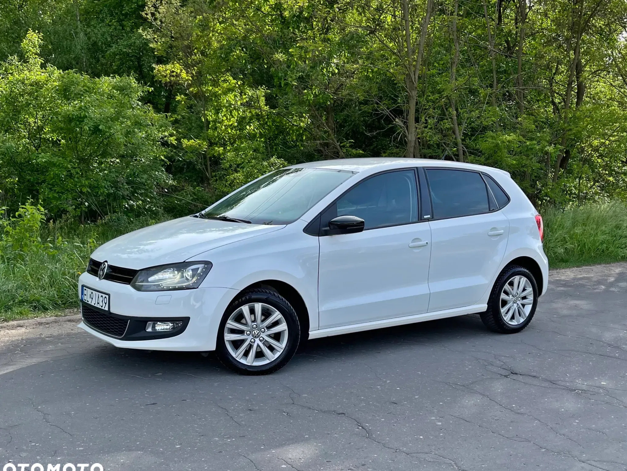 samochody osobowe Volkswagen Polo cena 22900 przebieg: 234000, rok produkcji 2012 z Zgierz